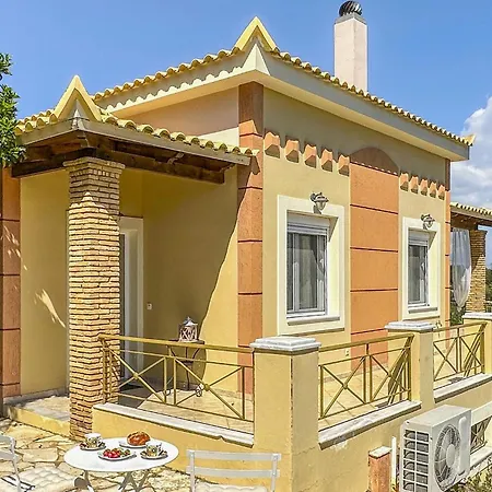 Amazing In With Kitchen Holiday home