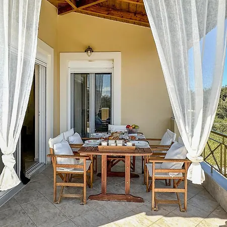 Vakantiehuis 3 Bedroom Gorgeous In *